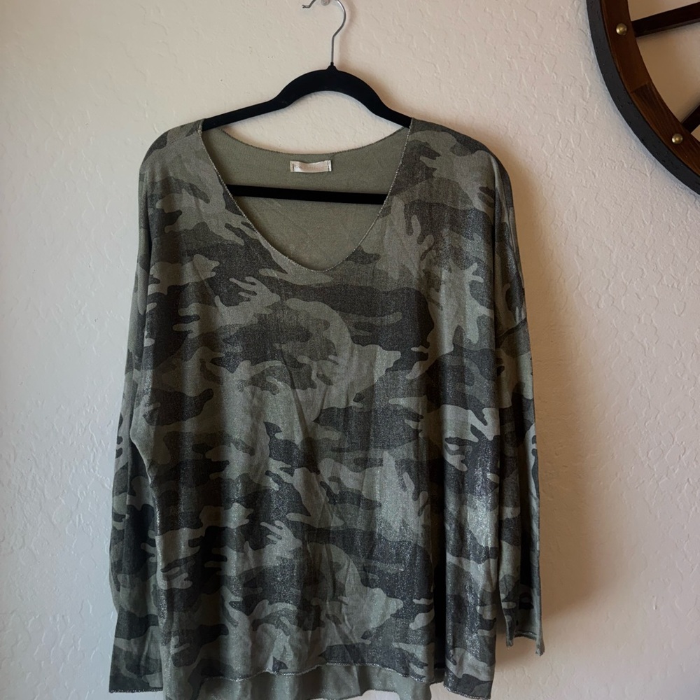 Elegant Gray Knit Top